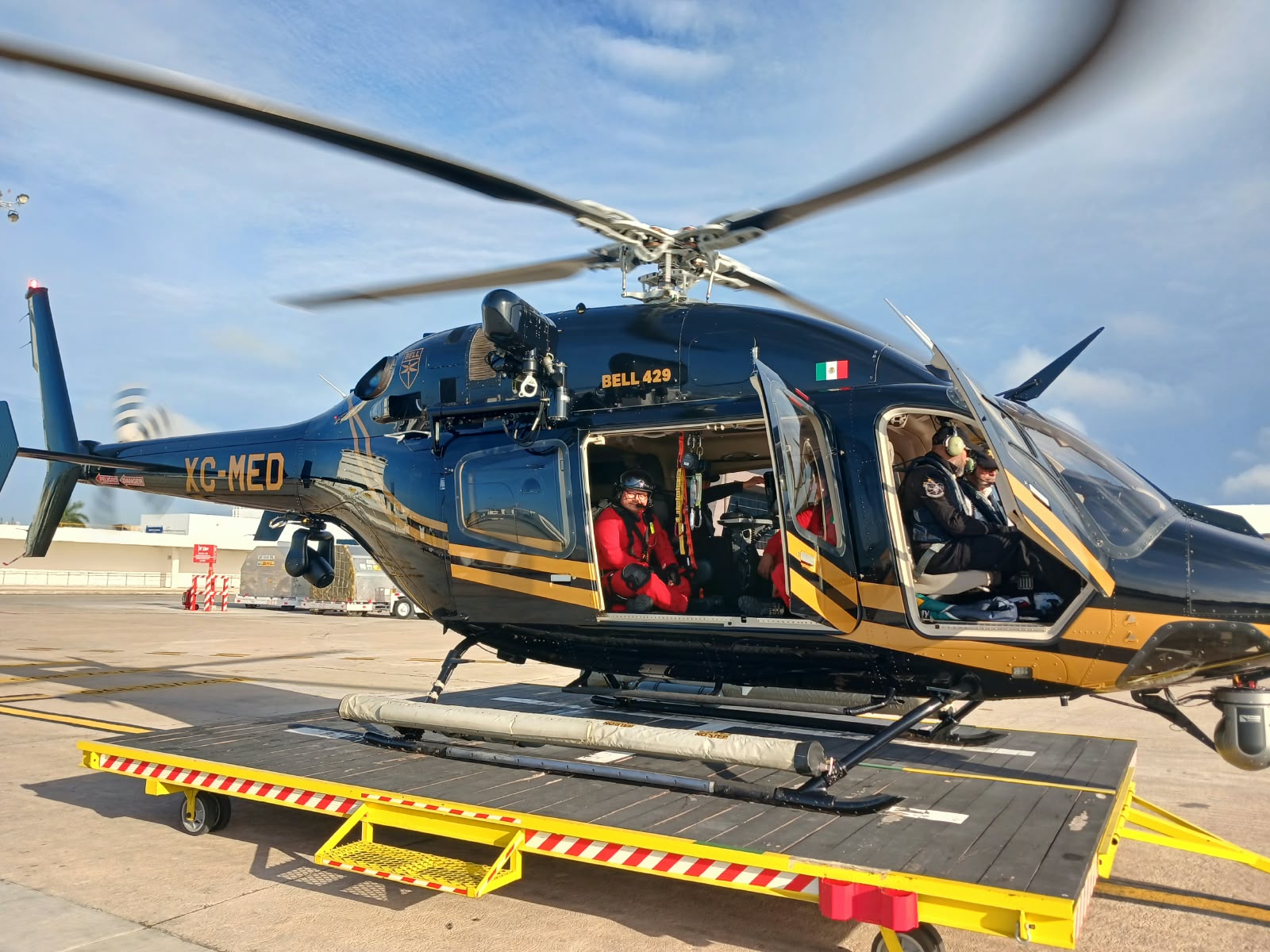 BUSCAN POR AIRE Y MAR A PESCADOR DESAPARECIDO