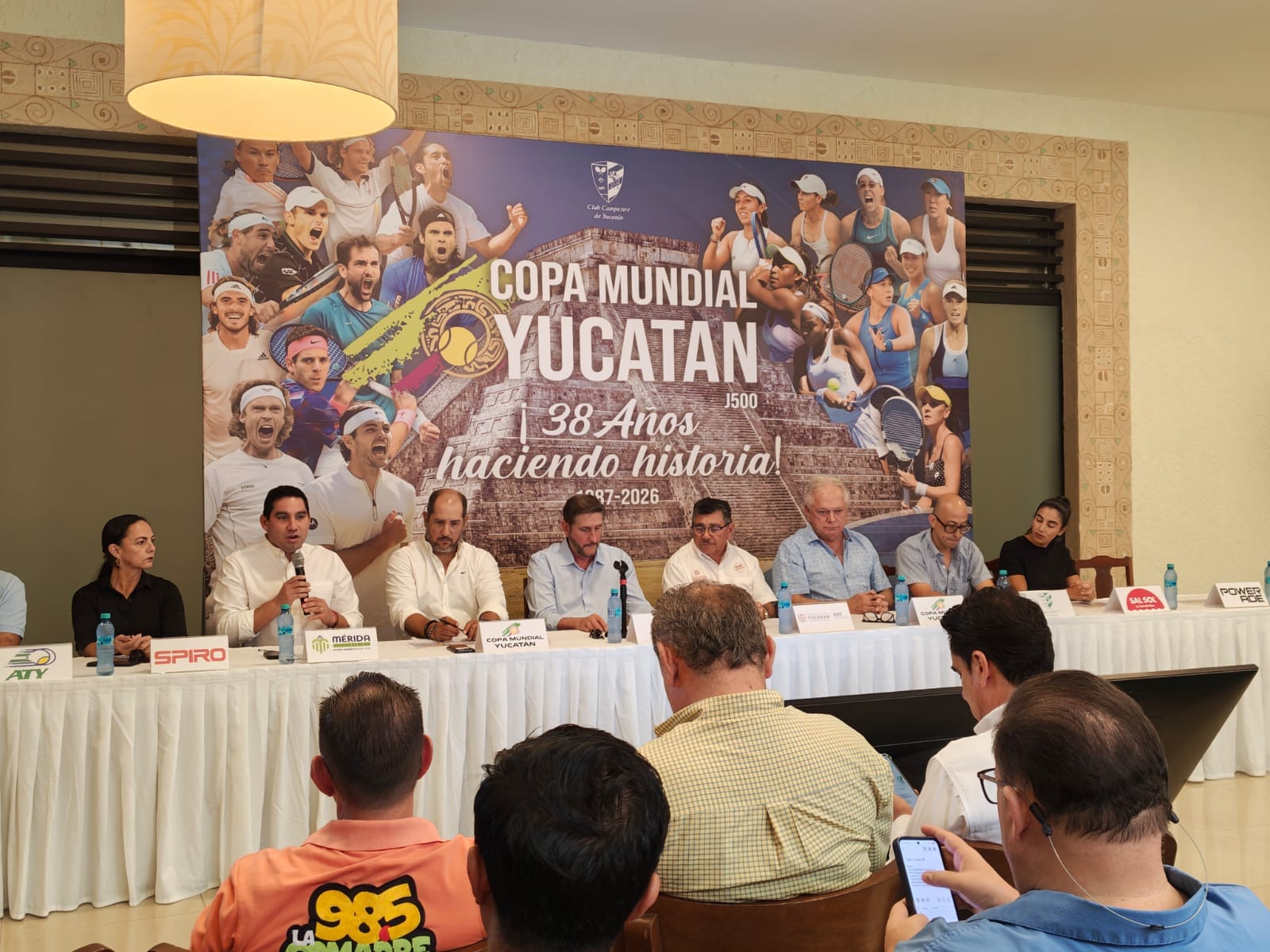 DE FIESTA LA COPA YUCATÁN,  RECIBE RECONOCIMIENTO 