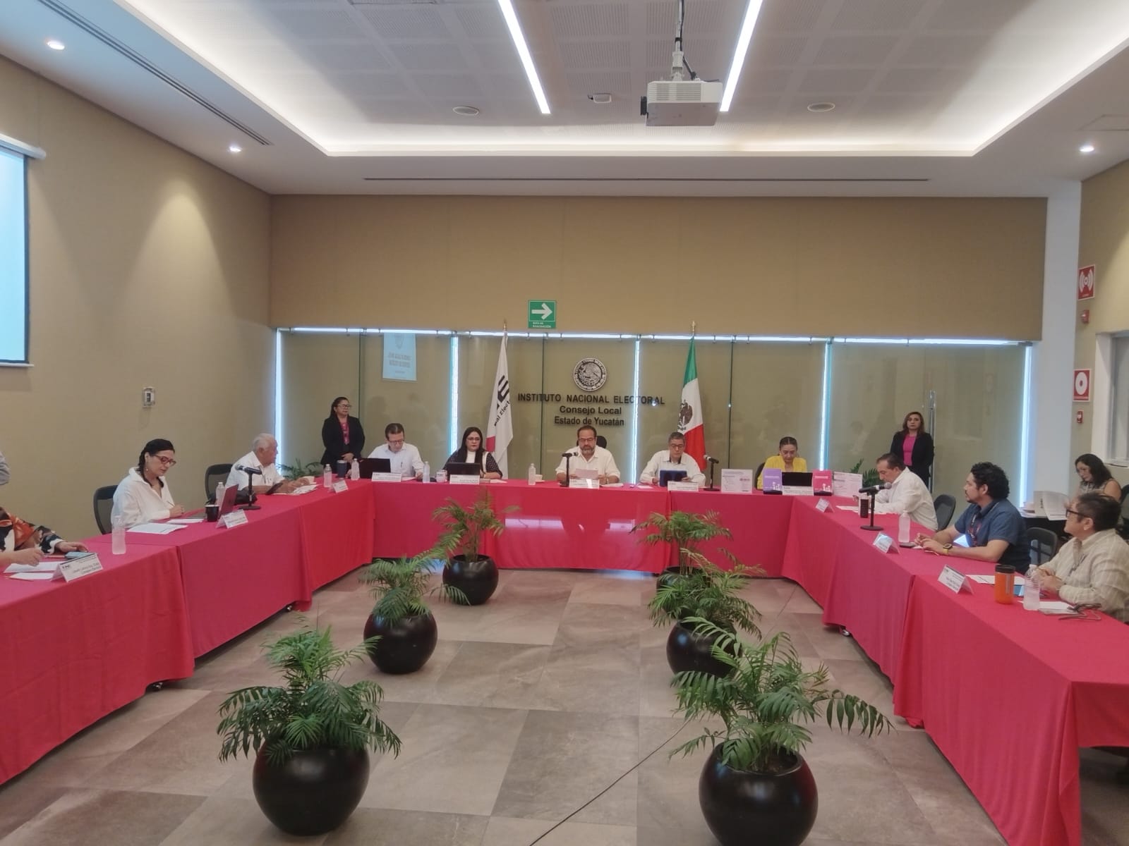 ELIGEN A JUZGADORES DEL PODER JUDICIAL DE LA FEDERACIÓN