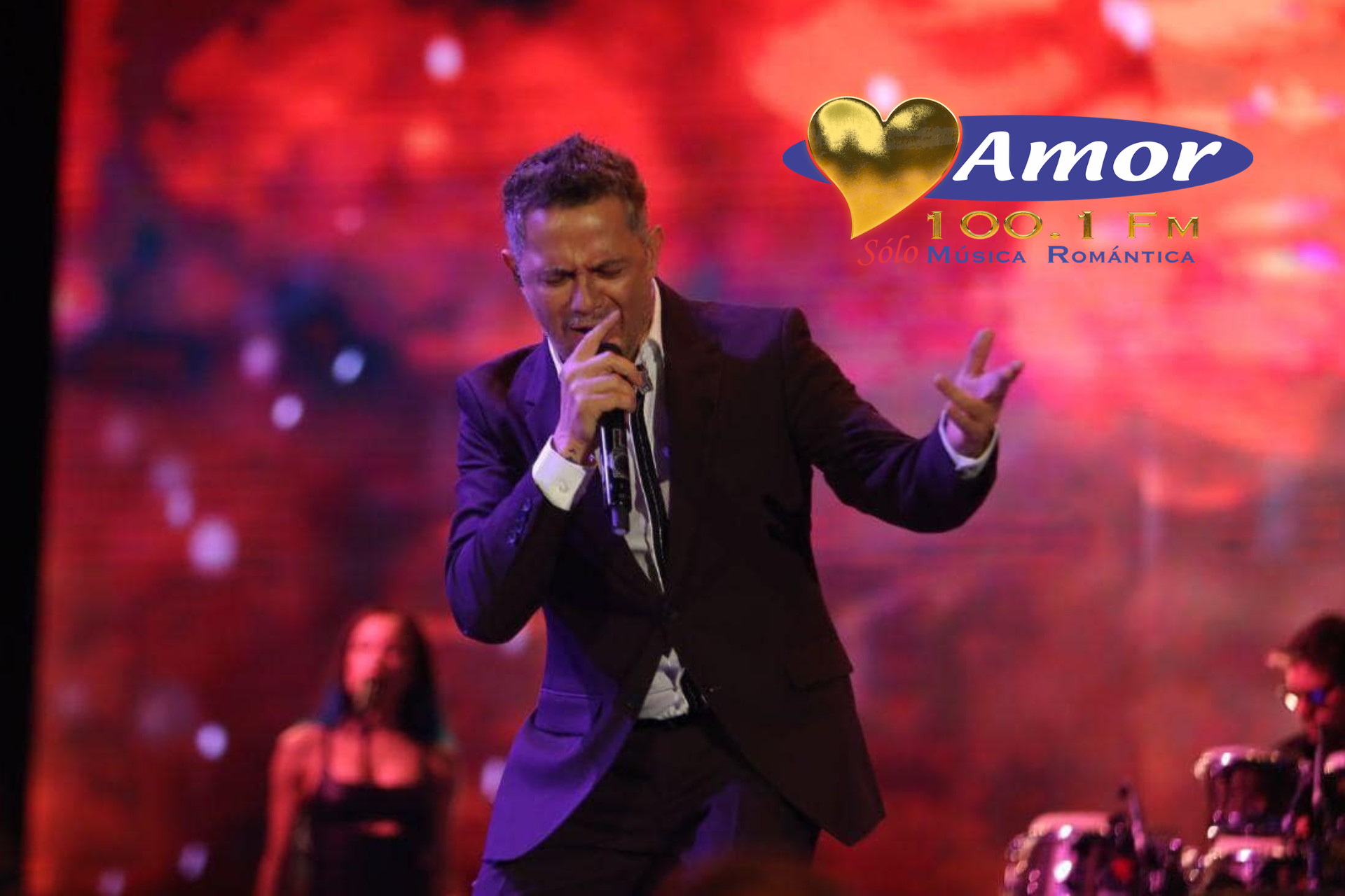Alejandro Sanz llega a Monterrey y continúa su gira por México