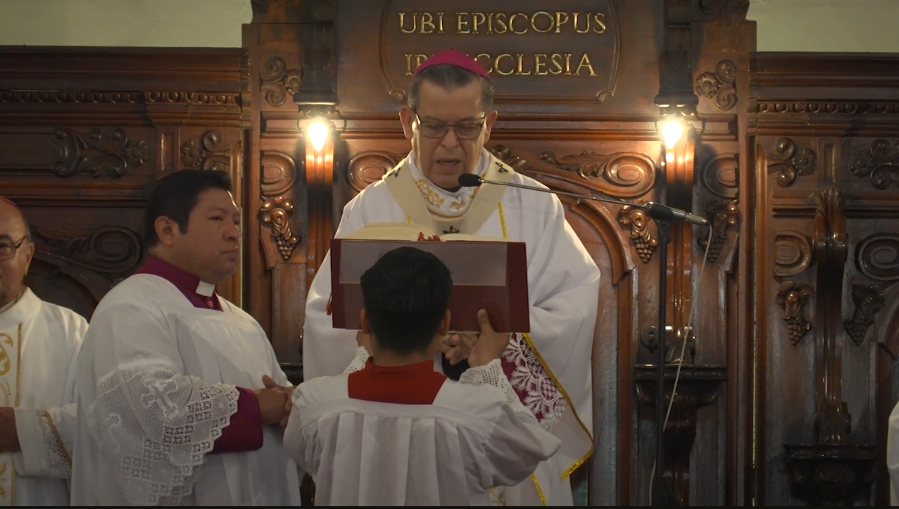 EL ARZOBISPO GUSTAVO RODRIGUEZ REFRENDA SU COMPROMISO DE SERVIR A DIOS