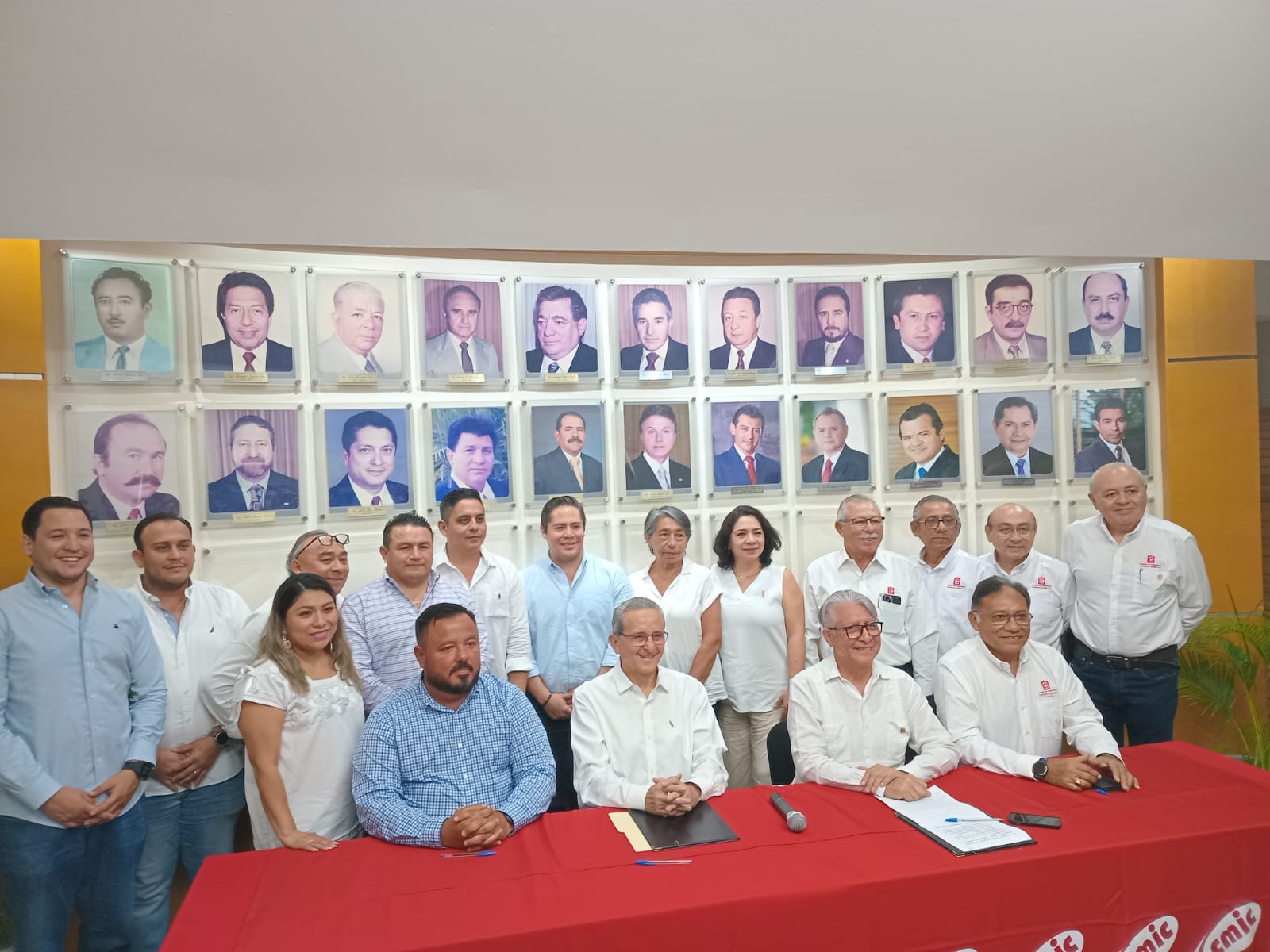 UNEN FUERZAS CMIC Y COLEGIO DE INGENIEROS CIVILES