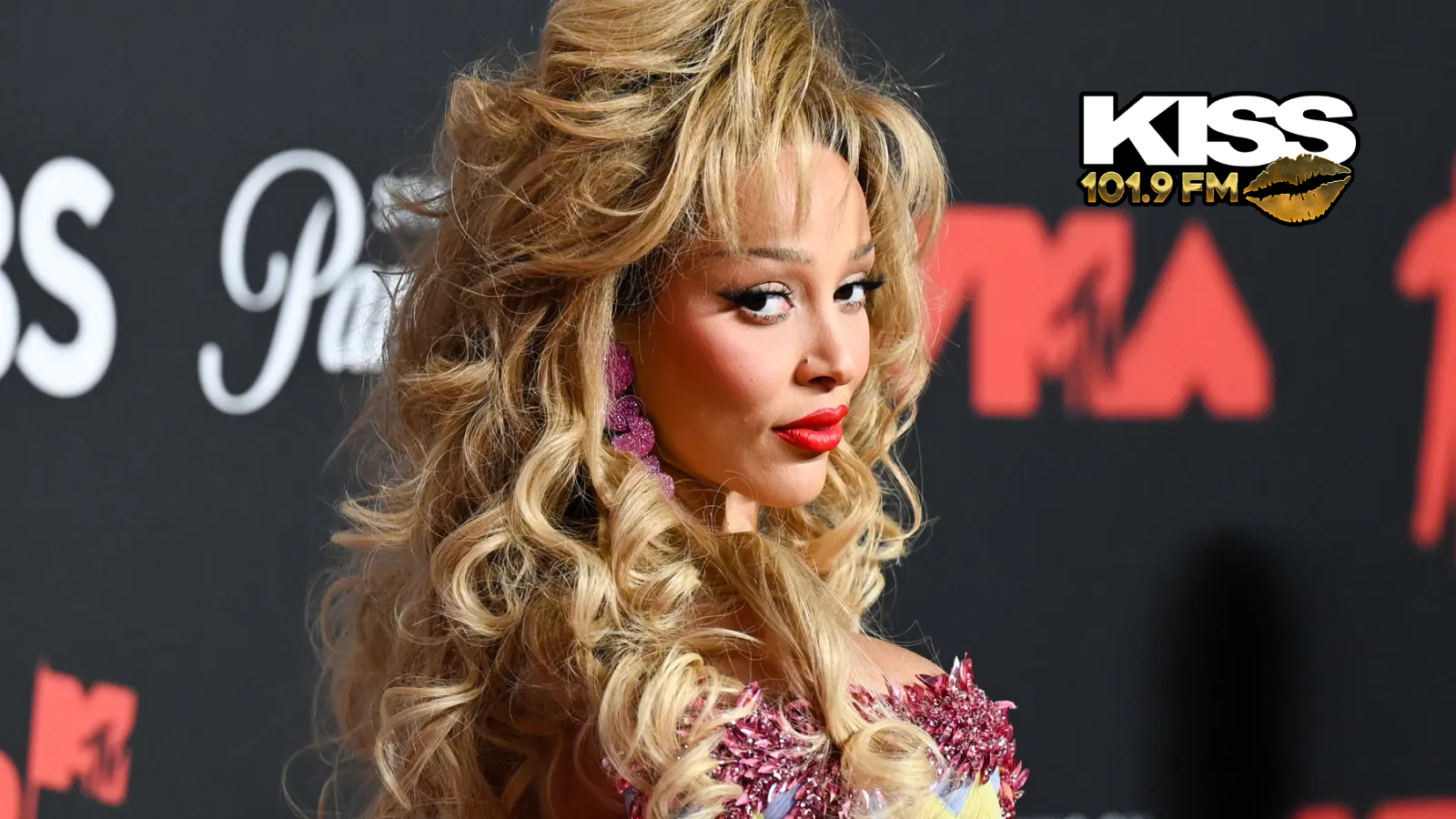 Doja Cat deslumbra con su nuevo sencillo “Gorgeous”