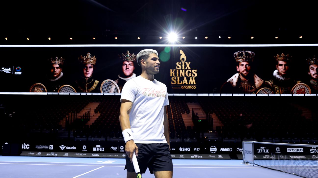 Carlos Alcaraz pisa el estadio del Six Kings Slam y ultima detalles para su cierre de temporada
