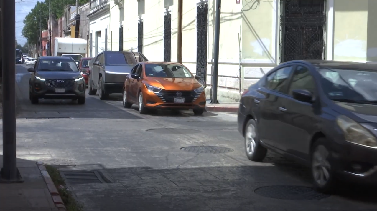 ESTÁN PROHIBIDOS LOS PORTAPLACAS EN YUCATÁN