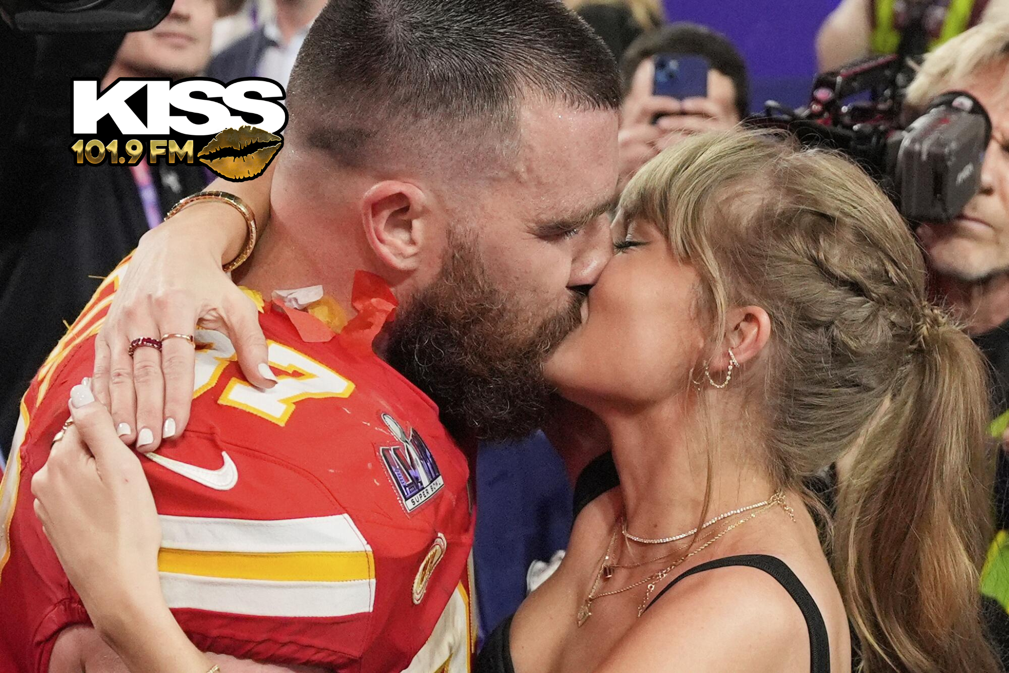 Taylor Swift y sus guiños a Travis Kelce en su nuevo álbum