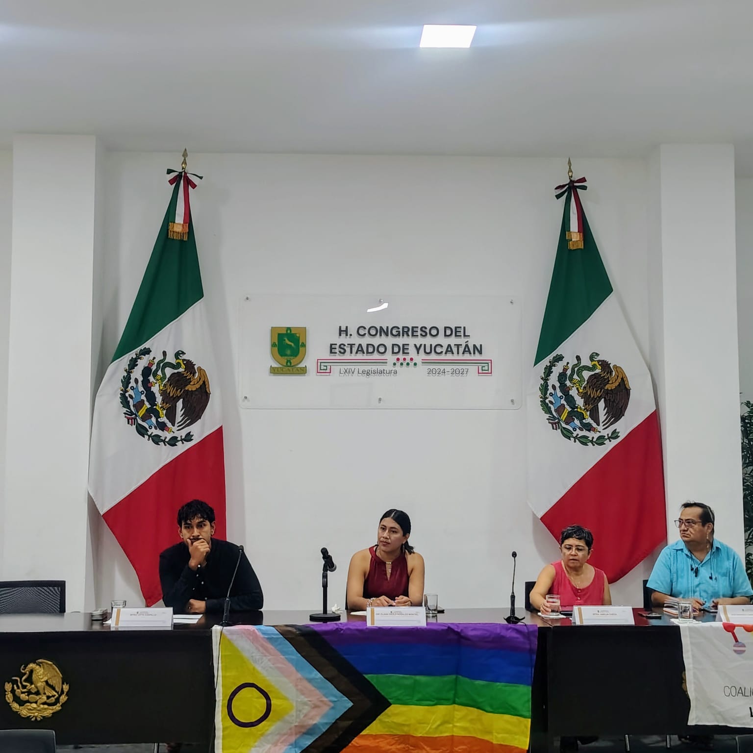 BUSCAN GARANTIZAR LA PROTECCION DE LOS DERECHOS HUMANOS DE LAS PERSONAS QUE PADECEN VIH