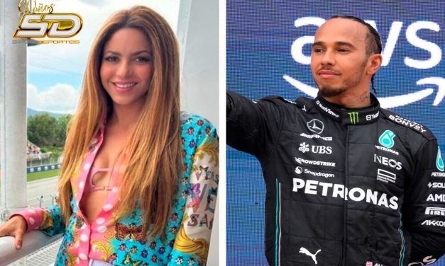 Shakira y Lewis Hamilton posan juntos en Barcelona.