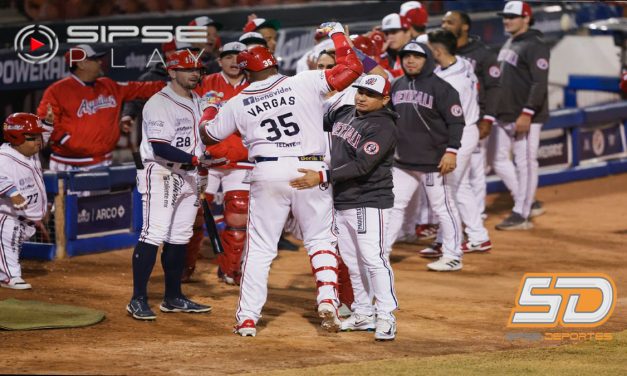 Los Águilas pegan primero en la serie